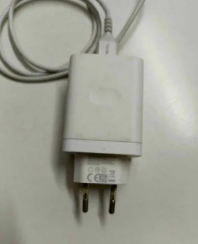 Oppo 33W fast charger