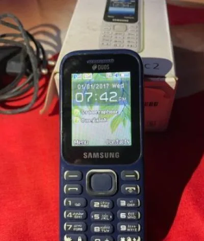 Samsung Guru Music 2 . (Used)