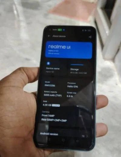 Realme 4+4/64 (Used)