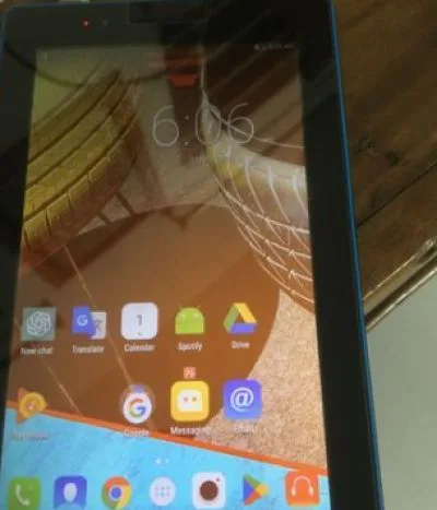 Lenovo Tab 3 essential