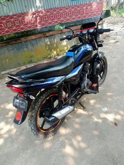 বাজাজ প্লাটিনা- ১২৫ সিসি