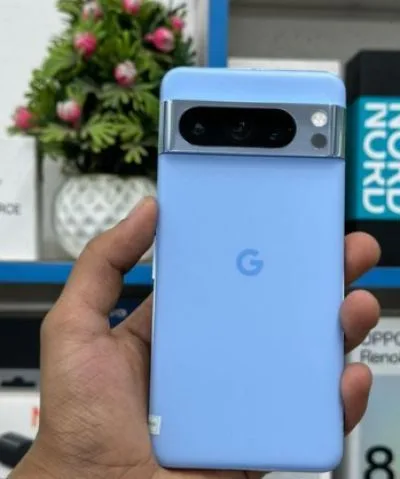 Google 8 Pro . (Used)