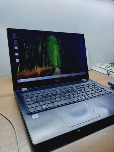 Laptop / Acer Aspire F5-572 |core I5|