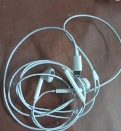 Airpods With Lighting Cable