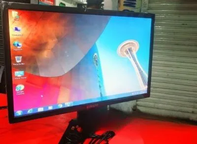 23" Samsung Led Monitor 100% Full HD