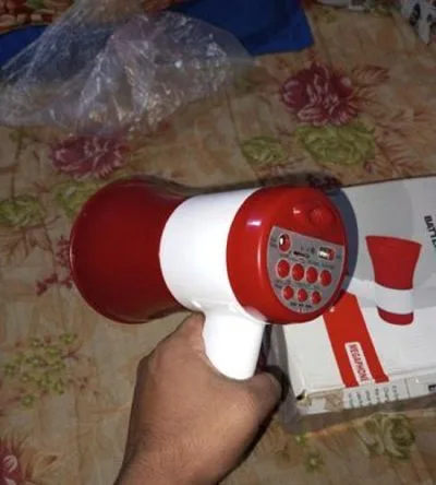 মেগাফোন বিক্রি করা হবে