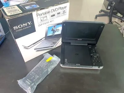 Sony DVP-FX750 Portable CD/DVD Player