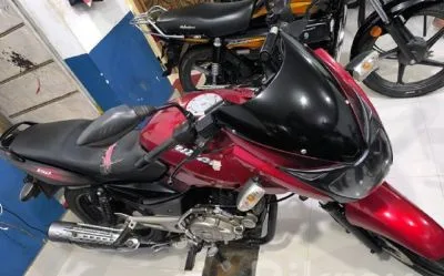 Bajaj Pulsar . 2015