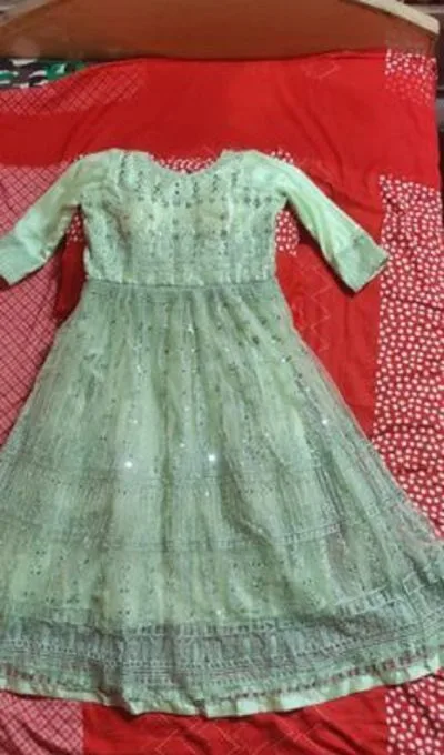 গাউন বিক্রি