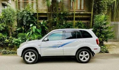 Toyota RAV4 2000 CC 2005