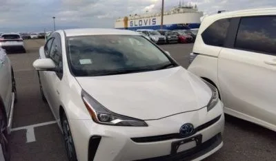 Toyota Prius A TESLA MONITOR 2019