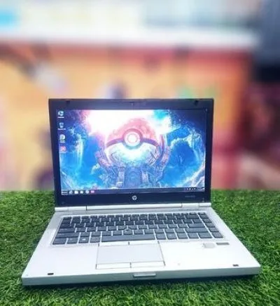 HP Elitbook intel i5 8GB RAM 500GB HDD