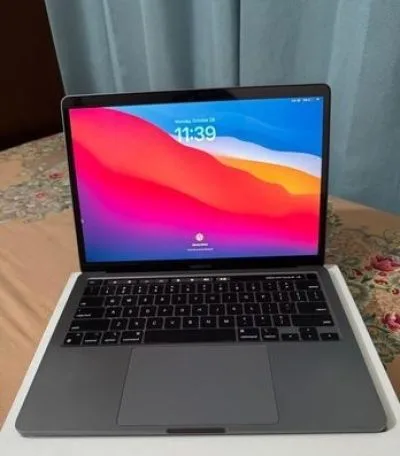 MacBook Pro M2 8/256GB 13-inch