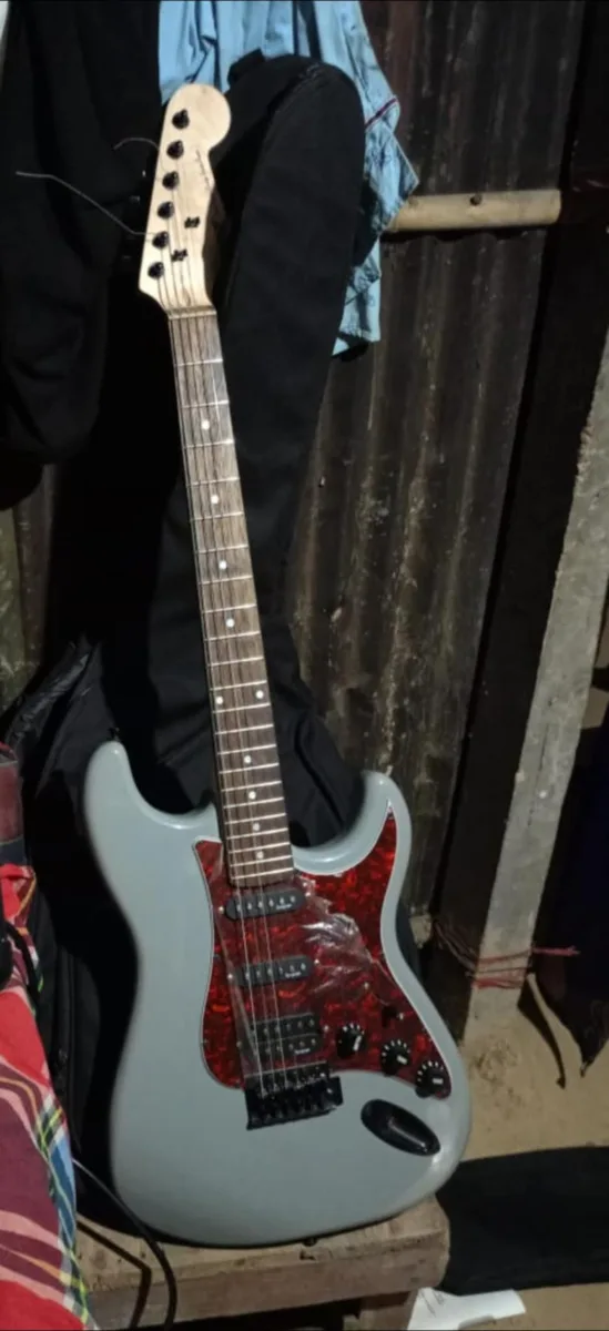 Electric Guitar Sell Post
