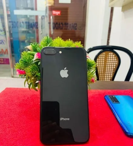 Apple iPhone 8 Plus