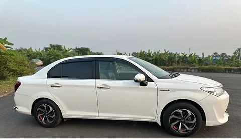 Toyota Axio G limited 2015