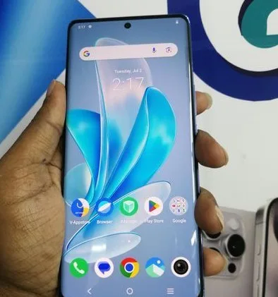 Vivo 8+128GB 5G (Used)
