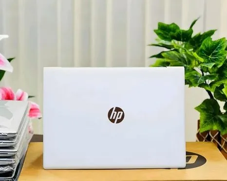 HP G5 Core i7 8th gen RAM 8 GB SSD 256 GB.
