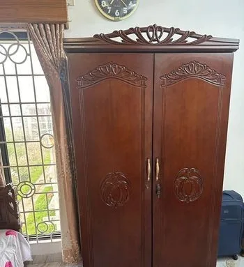 আলমিরা বিক্রি হবে