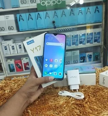 Vivo Y17