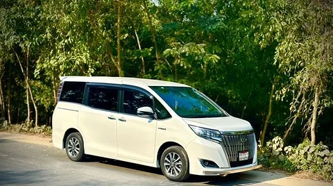Toyota Esquire GI Premium