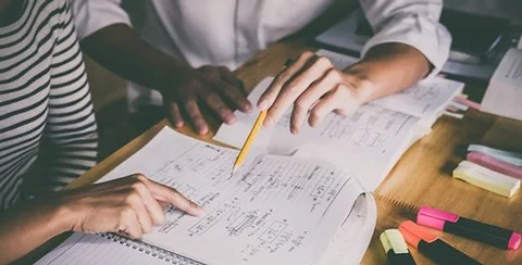 Expert English Medium Tutor Available