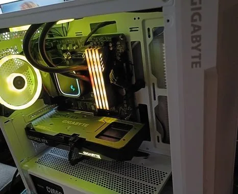 Ryzen 7 5700x, 32GB