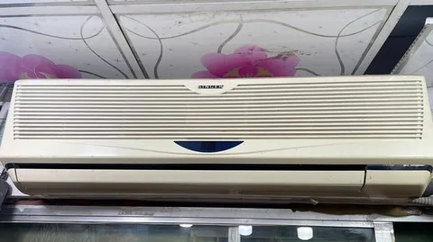 Singer Ac
