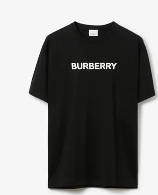 Burberry drop shoulder and normal t-shit