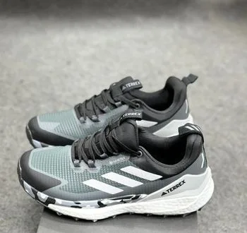 Shoe