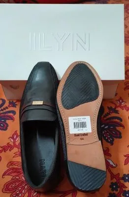 Shoe