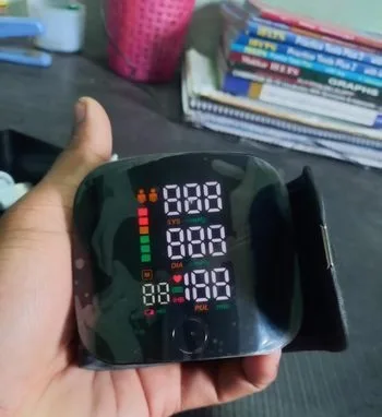 Wrist Electronic Sphygmomanometer
