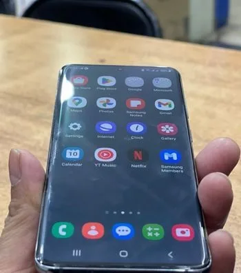 Samsung Galaxy S20 (Used)