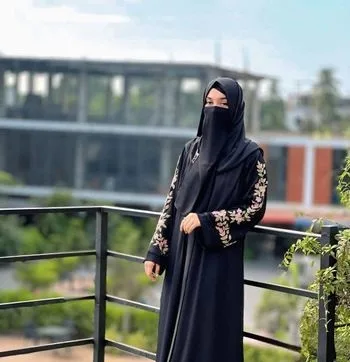 দুবাই চেড়ি বোরকা