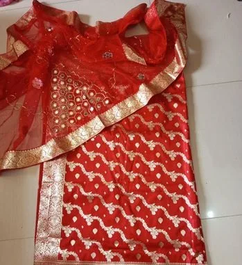 শাড়ি