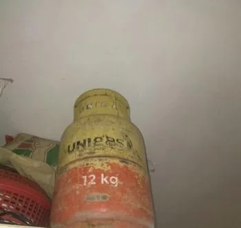 সিলেন্ডার খালি বোতল
