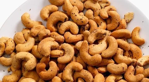 কাজু বাদাম-প্রিমিয়াম গুণমান
