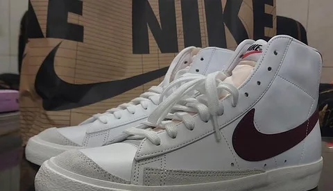Nike blazer mid 77