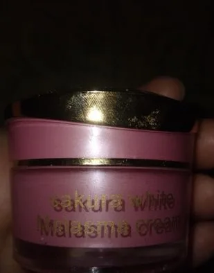 sakura white cream