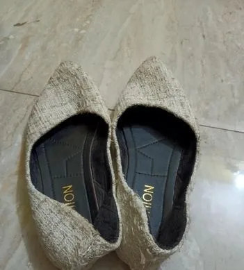 জুতা এবং হিল
