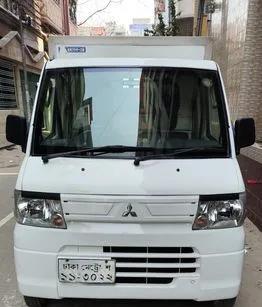 Mitsubishi Covered Van