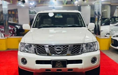 Nissan Patrol Y61