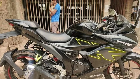 Suzuki Gixxer sf fi abs