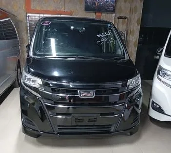 Toyota Noah NON HYBRID