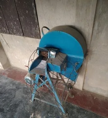 গাছ কাটার মেশিন