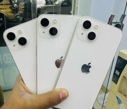 Apple iPhone 13
