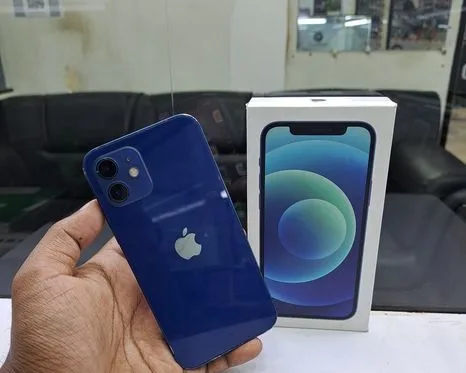 Apple iPhone 12