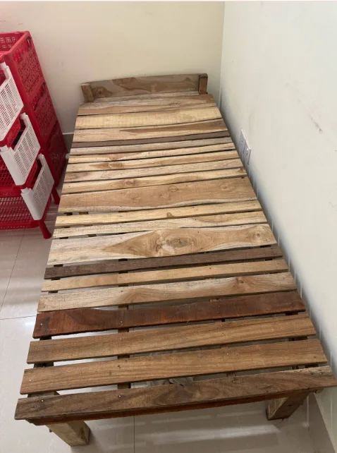 রুমমেট আবশ্যক