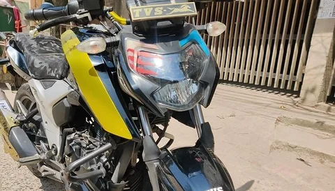 TVS Apache RTR 4v