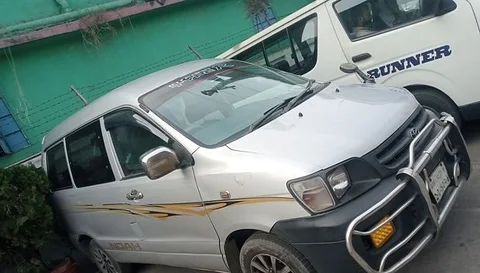 Toyota Noah Japan